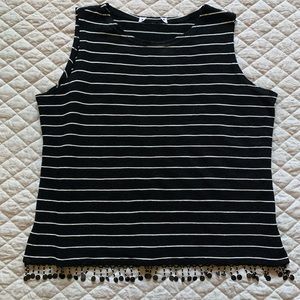 Women’s top size L